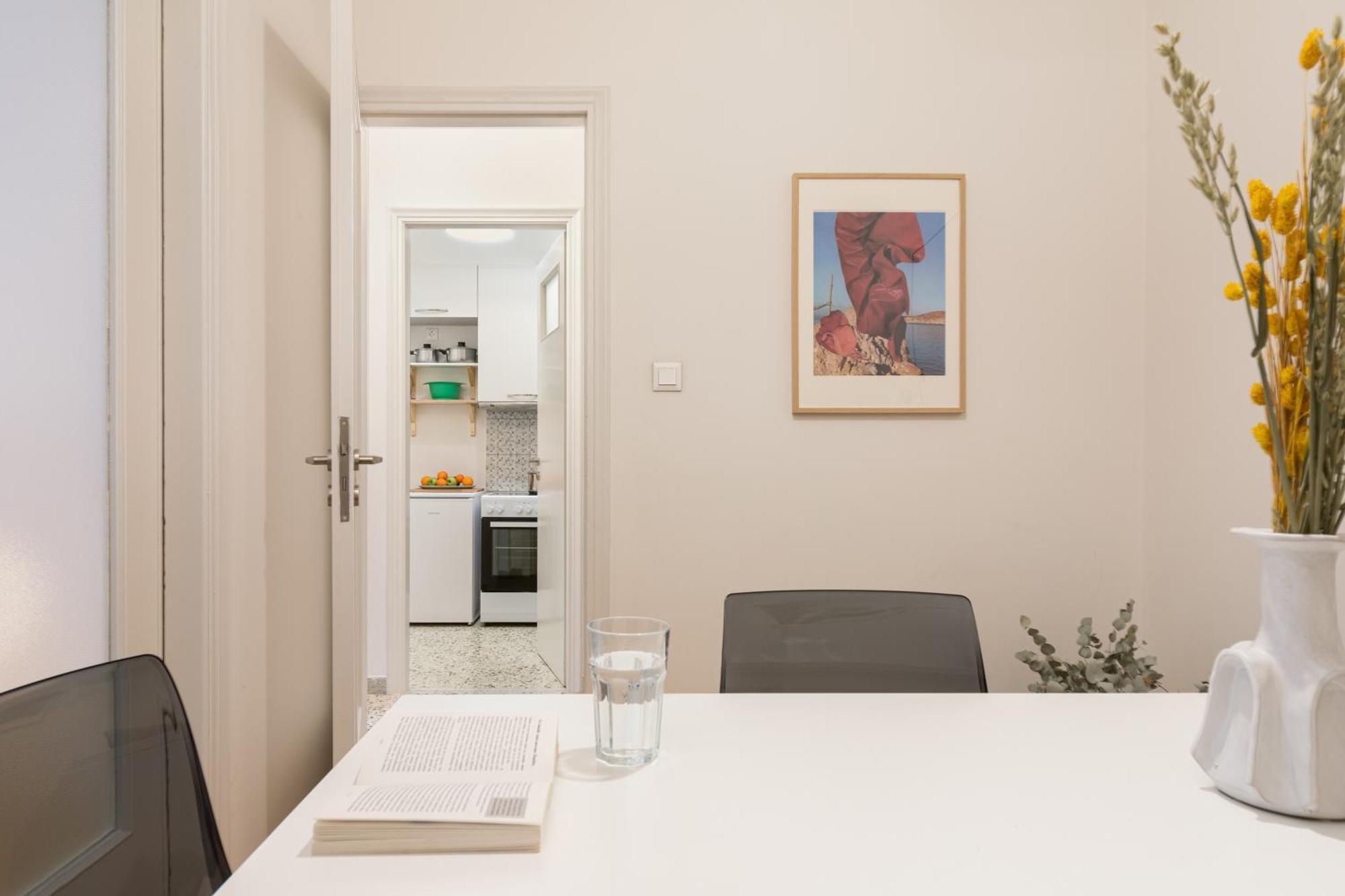 Peaceful Apartment In Neapoli, Exarcheia أثينا المظهر الخارجي الصورة
